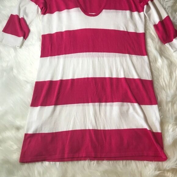 ✨Tommy Bahama Stripped Sweater✨ - Picture 3 of 5